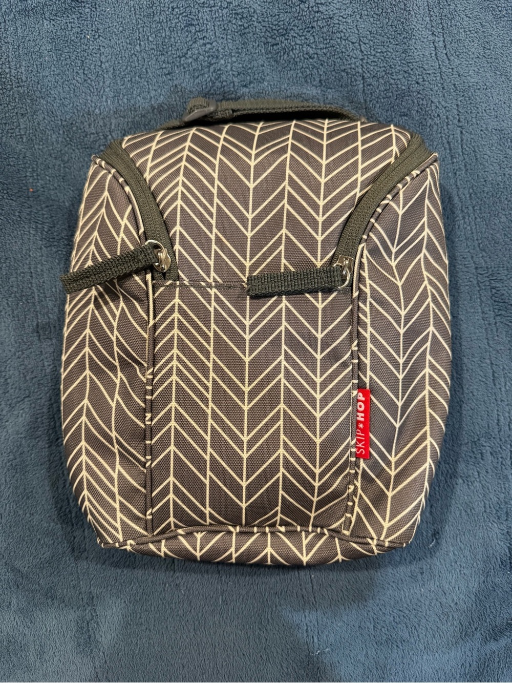 SkipHop Silver and White Chevron Bottle Cooler Bag with Ice Pack and Strap